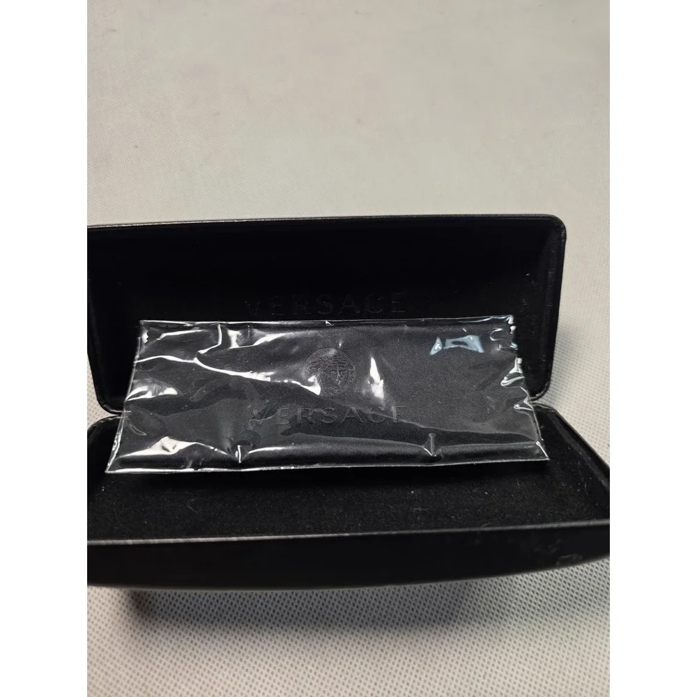 Versace Black Sunglasses Hard Shell Case And Cloth . Luxury
